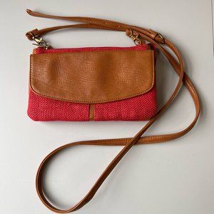 Nikita Lynn Crossbody Bag Red Burlap Brown Faux Leather Trim Detachable Strap